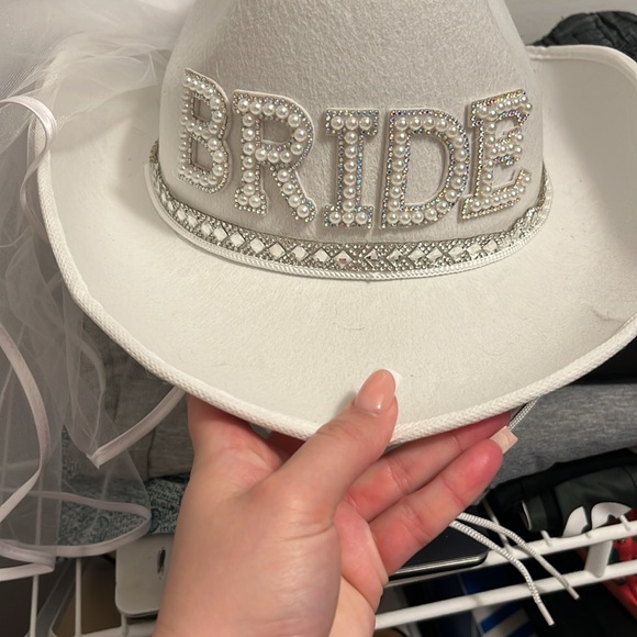 Bride cowboy hat - Picture 3 of 4